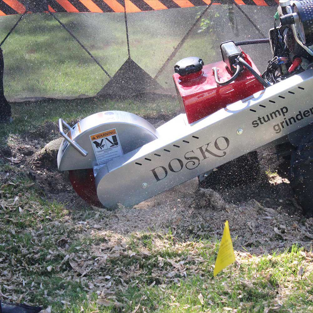 Dosko 691SP-20HE stump grinder engine detail